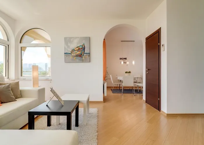 House Arifrago Villa *