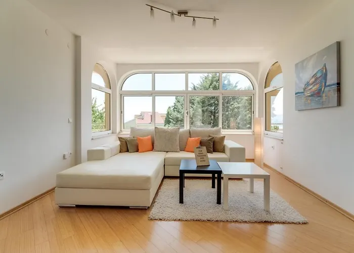 Villa House Arifrago *