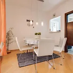 Willa House Arifrago *